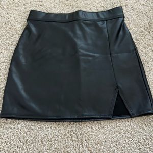 Abercrombie girls black leather skirt